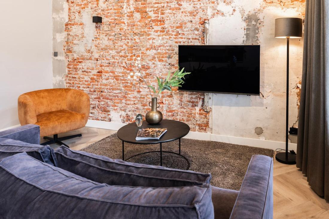 Xxl Loft With Bath Located Stadsvilla Tilburg Exterior foto